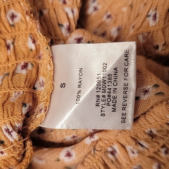 Hippie Rose Size S Boho Peasant Top, NWT!  Golden Mustard Color w/ floral print. - Picture 7 of 9